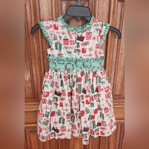 Charming Holiday Kids Dress with Gift Pattern - Picture 1 of 5